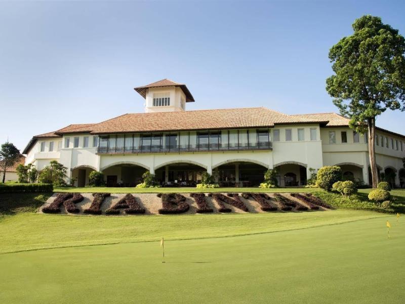Ria Bintan Golf Lodge Lagoi Bagian luar foto